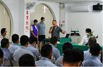 石雕技訓班葉權賢老師致詞