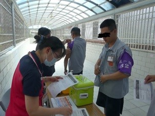 衛生所人員做再次確認