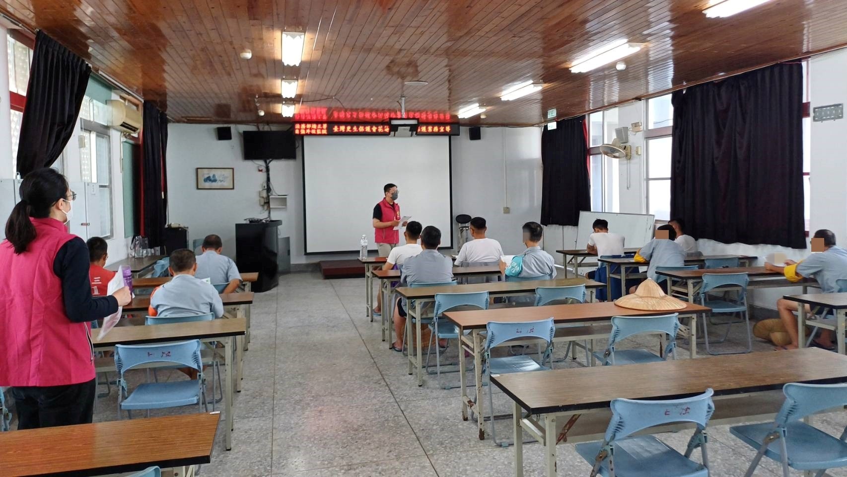 On June 19, an investigator invited Case Manager Zhang Wei-Xun from the Hualien Branch of the Taiwan After-Care Association to conduct a business orientation session.